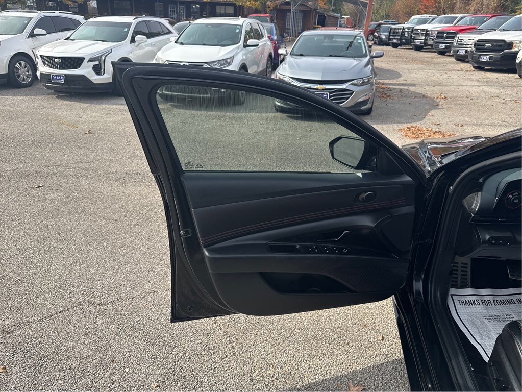 2023 Hyundai Elantra Image 21