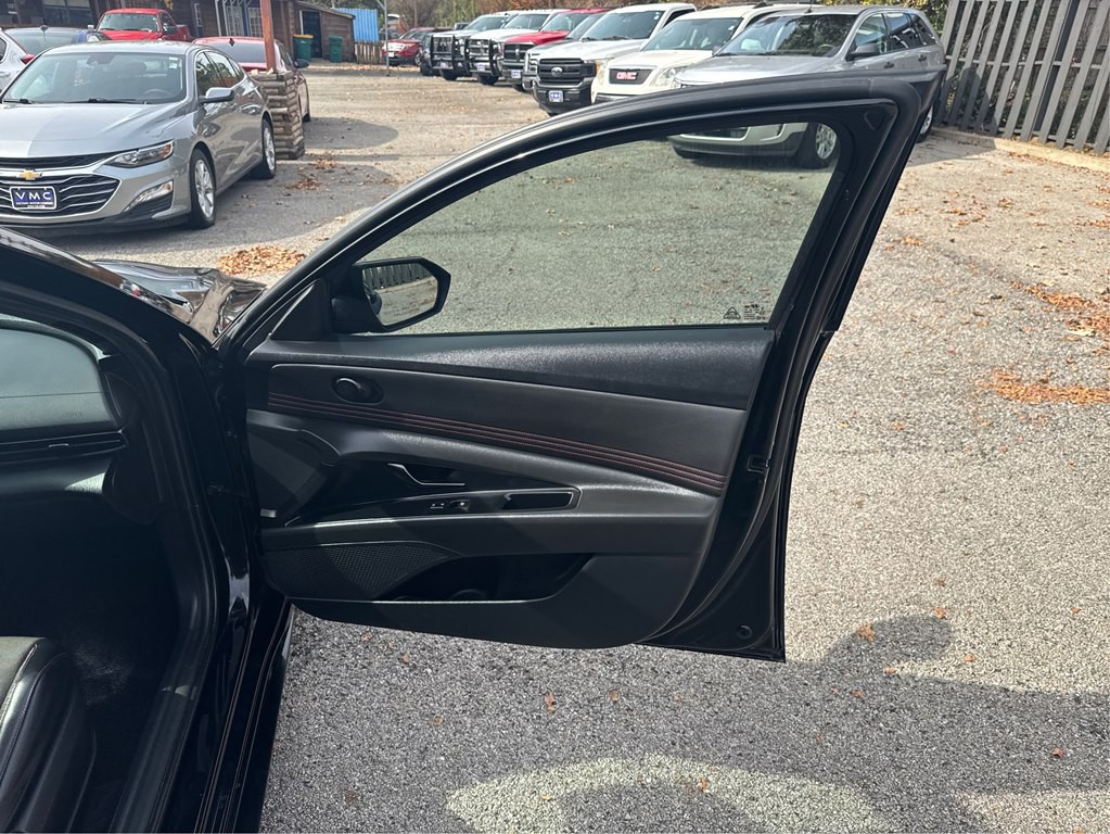 2023 Hyundai Elantra Image 22