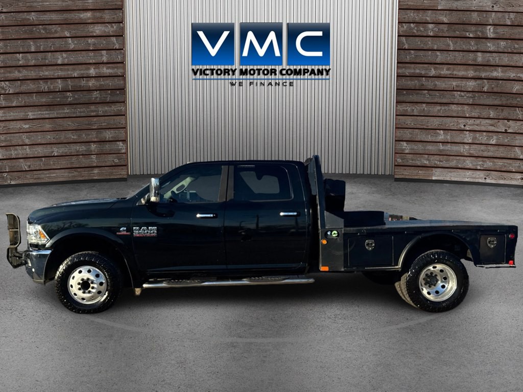 2016 RAM 3500 Image 2