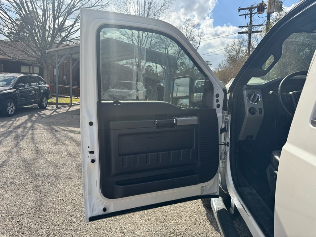 2015 Ford F-350 Image 15