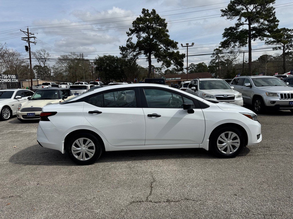 2025 Nissan Versa Image 5