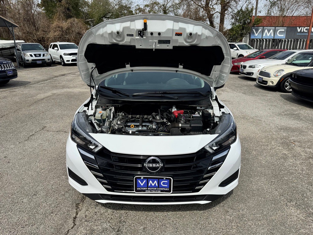 2025 Nissan Versa Image 8