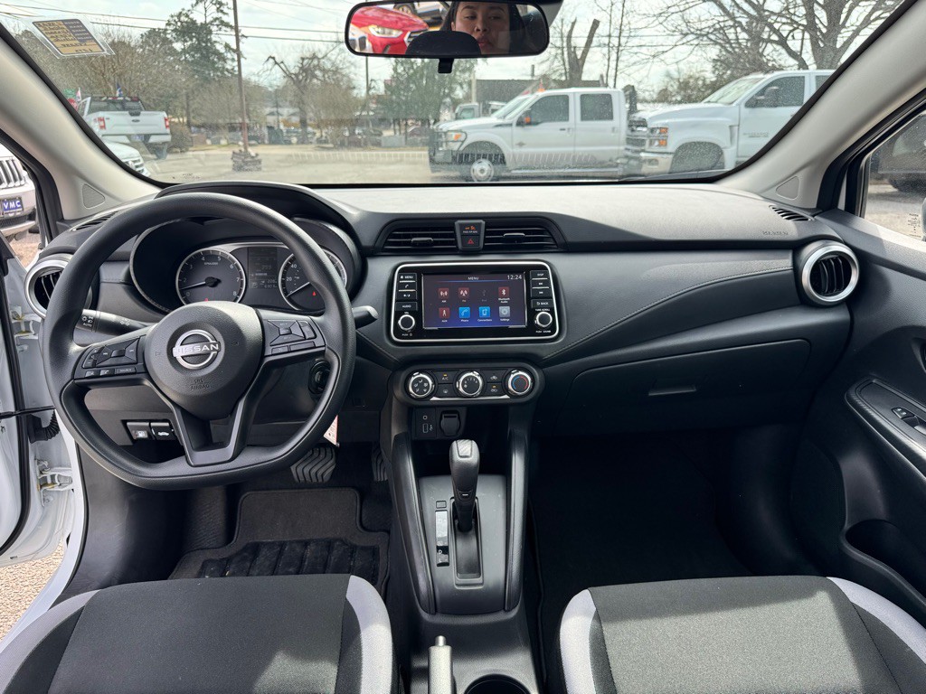2025 Nissan Versa Image 10