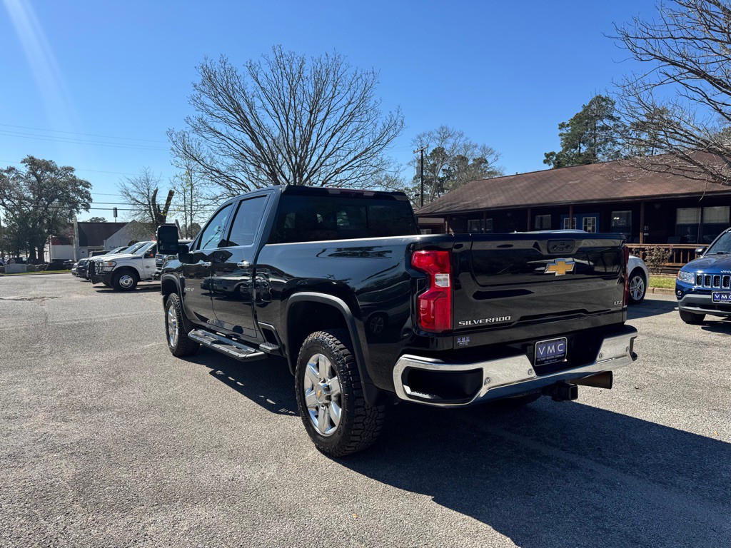 2022 Chevrolet Silverado 1500 Image 3