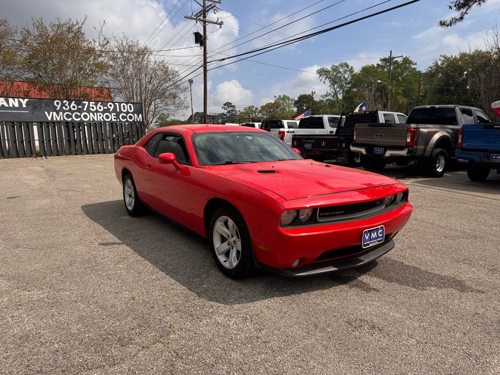 2014 Dodge Challenger Image 2