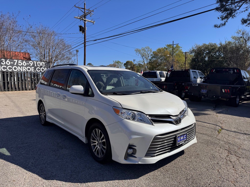2020 Toyota Sienna Image 4