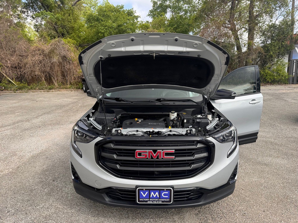 2020 GMC Terrain Image 2