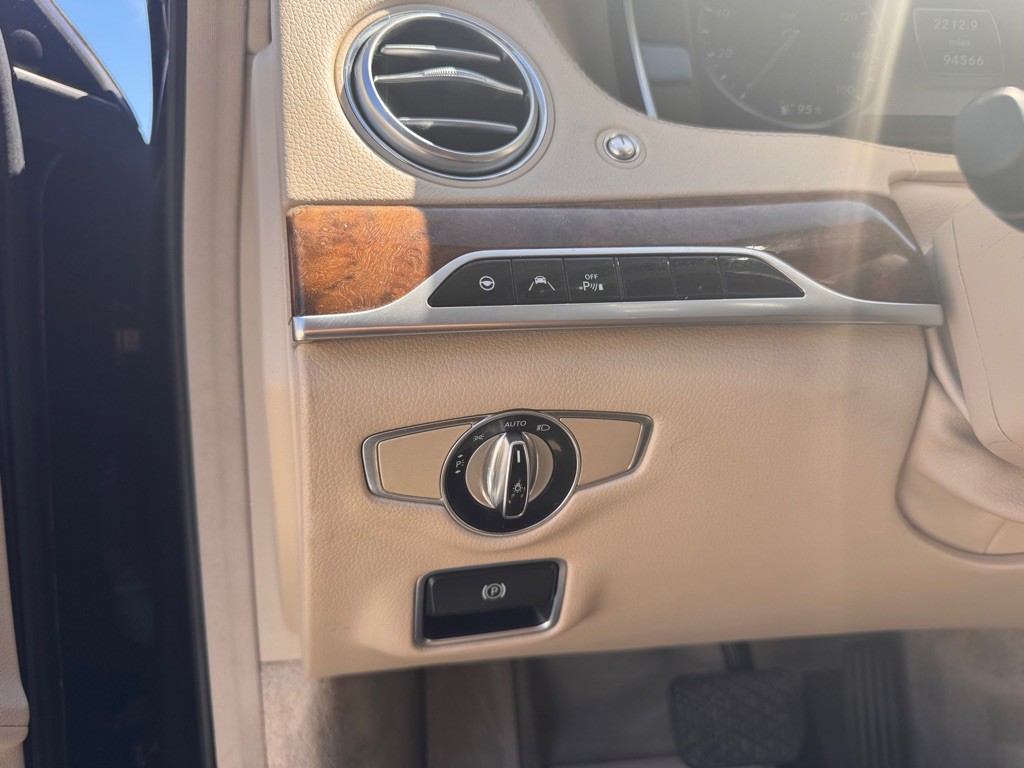 2014 Mercedes-Benz S-Class Image 11