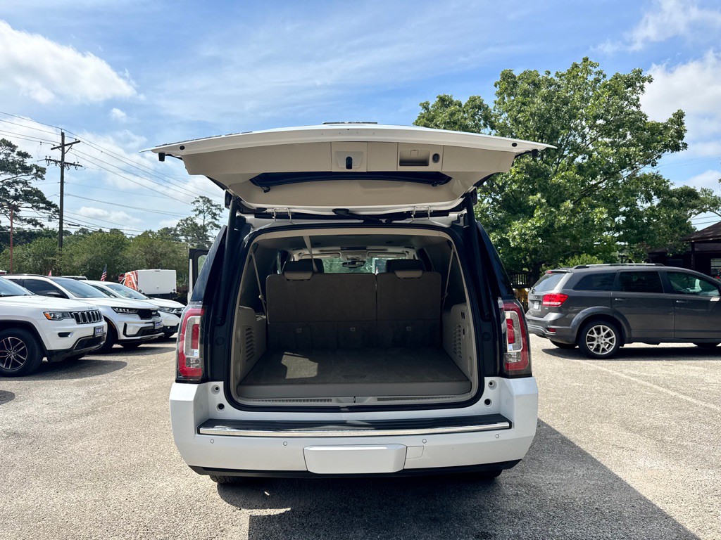 2020 GMC Yukon Image 2