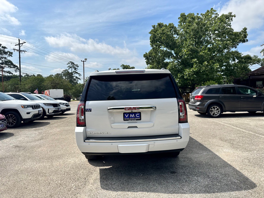 2020 GMC Yukon Image 7