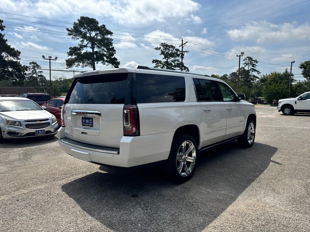 2020 GMC Yukon Image 9