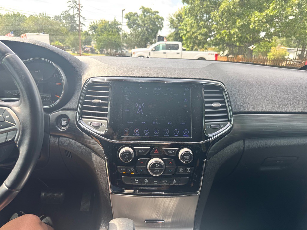 2019 Jeep Grand Cherokee Image 10