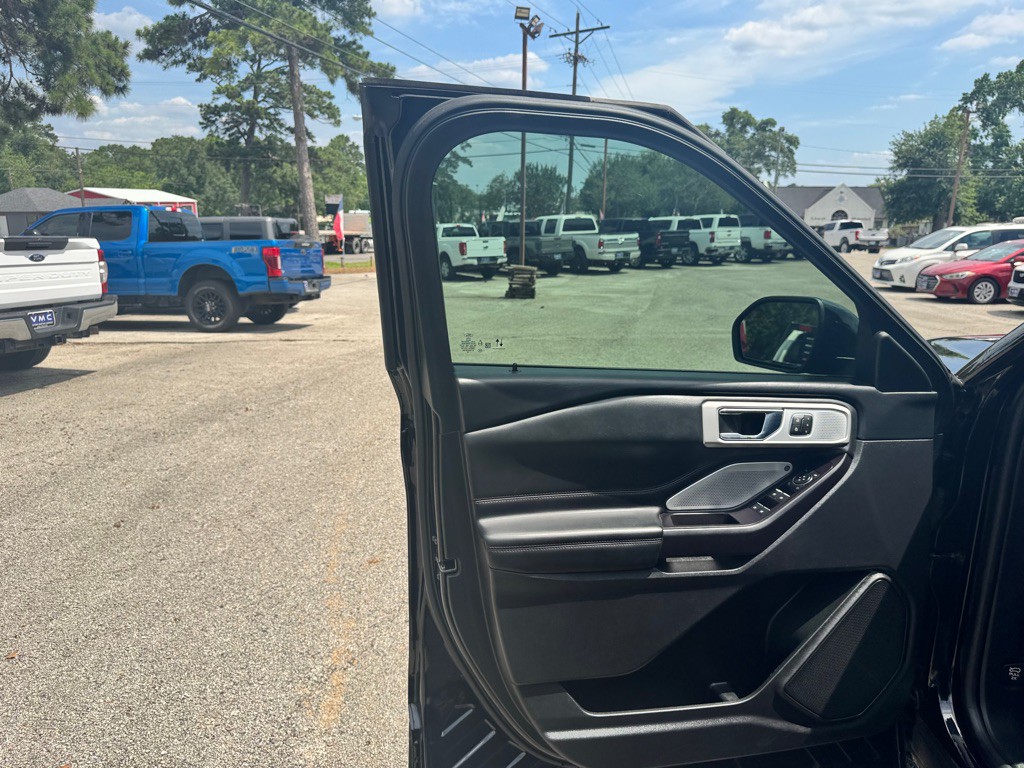 2020 Ford Explorer Image 13