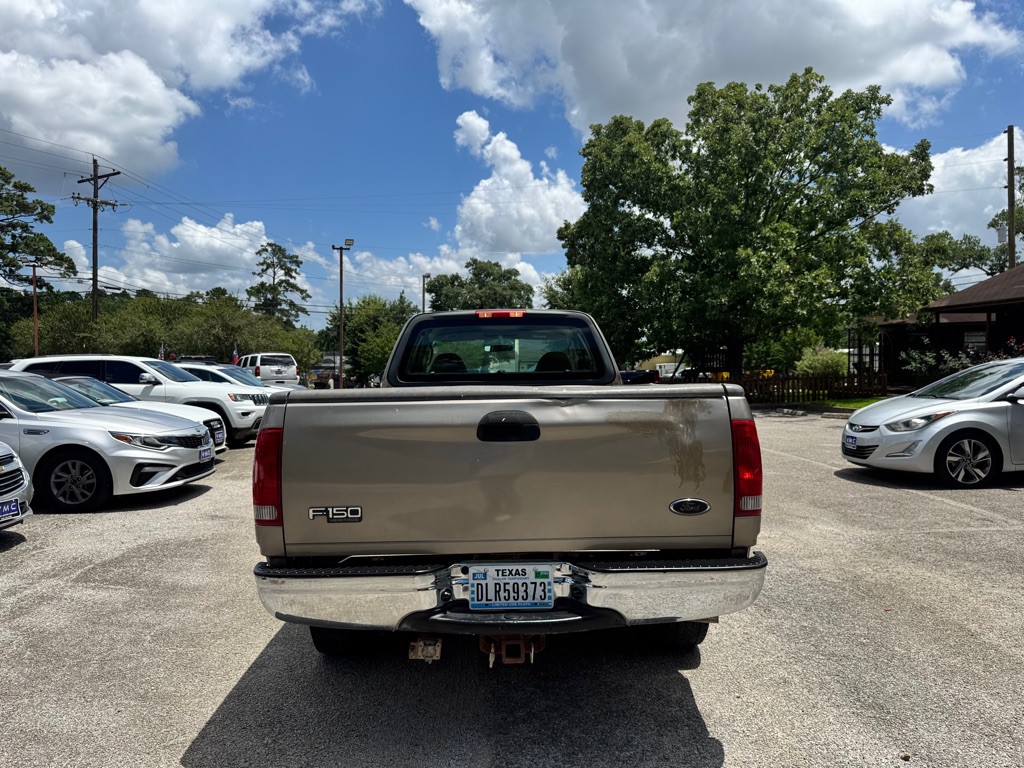 2004 Ford F-150 Image 8