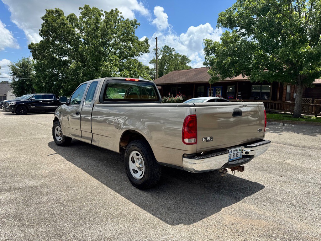 2004 Ford F-150 Image 9
