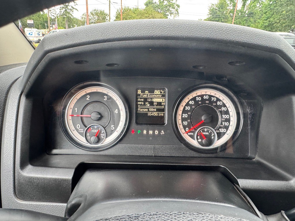 2015 RAM 3500 Image 2