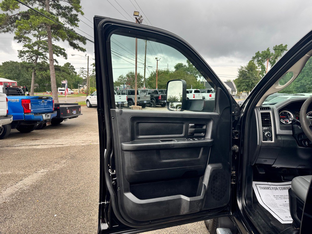 2015 RAM 3500 Image 7