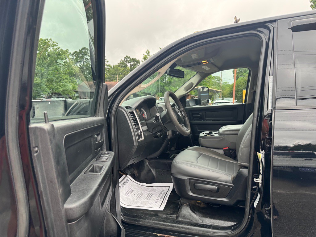 2015 RAM 3500 Image 8
