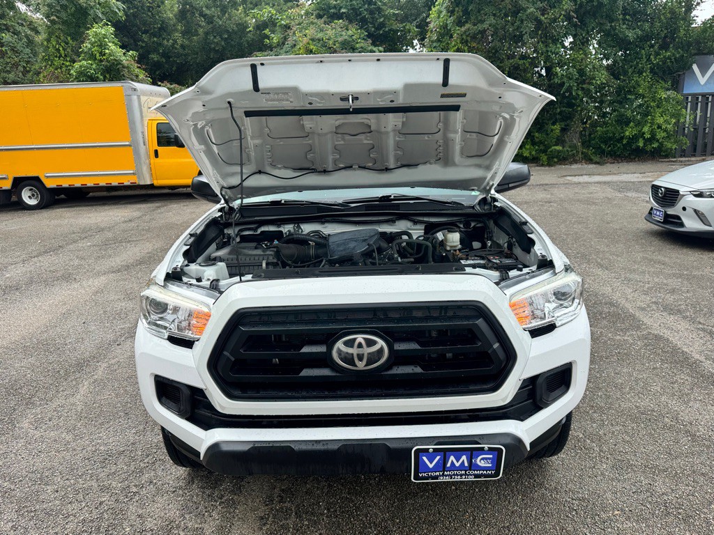 2020 Toyota Tacoma Image 2