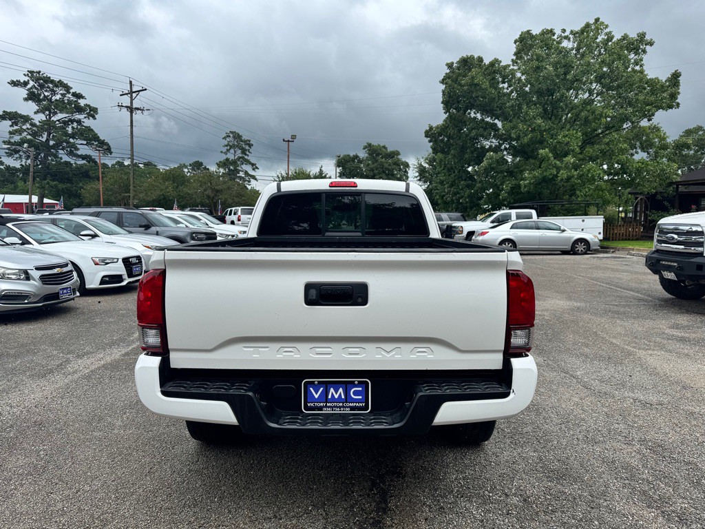 2020 Toyota Tacoma Image 8