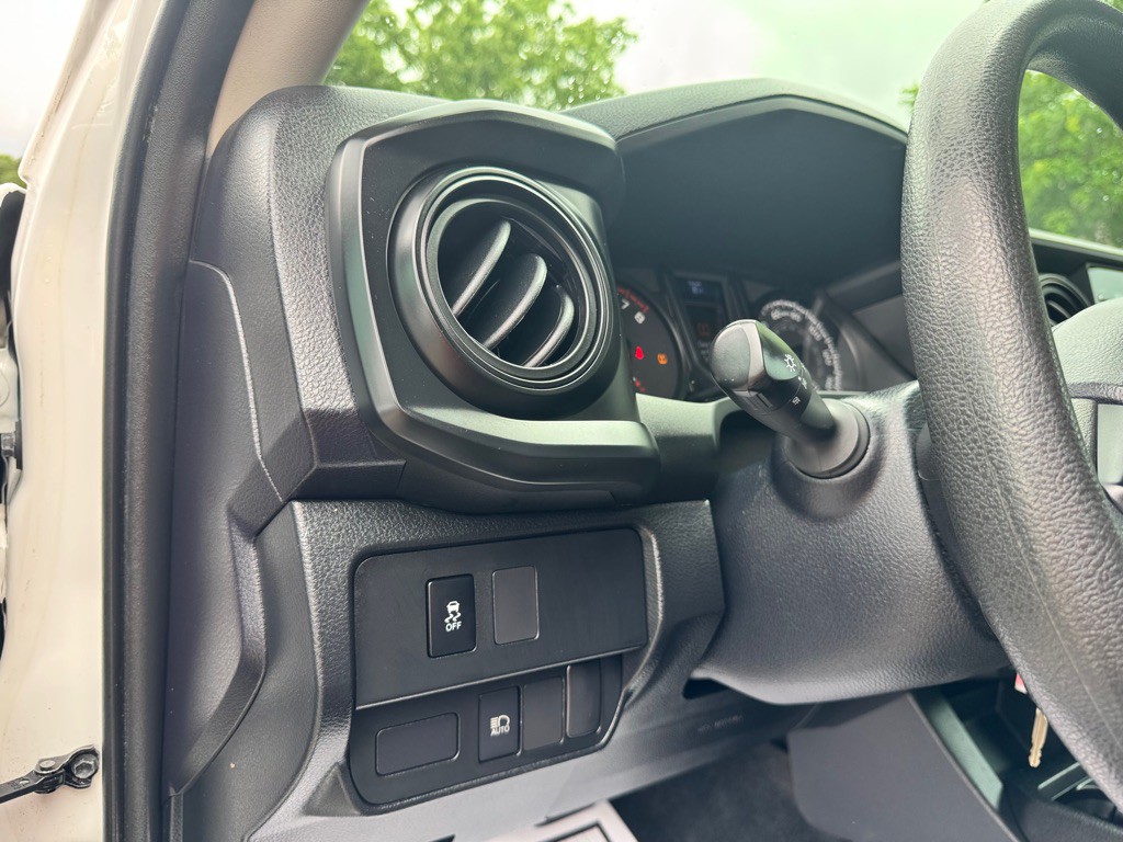 2020 Toyota Tacoma Image 13