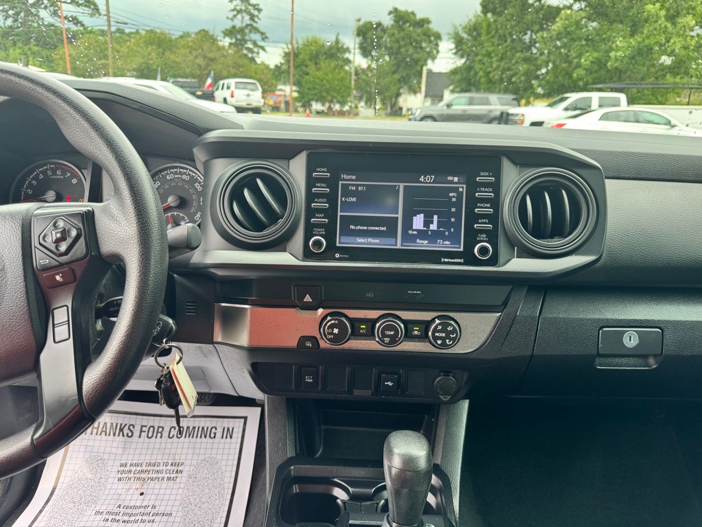 2020 Toyota Tacoma Image 16