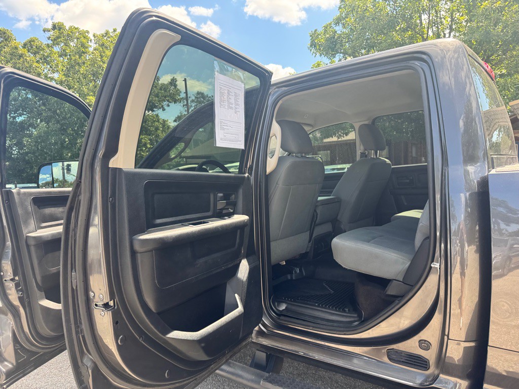 2018 RAM 2500 Image 9