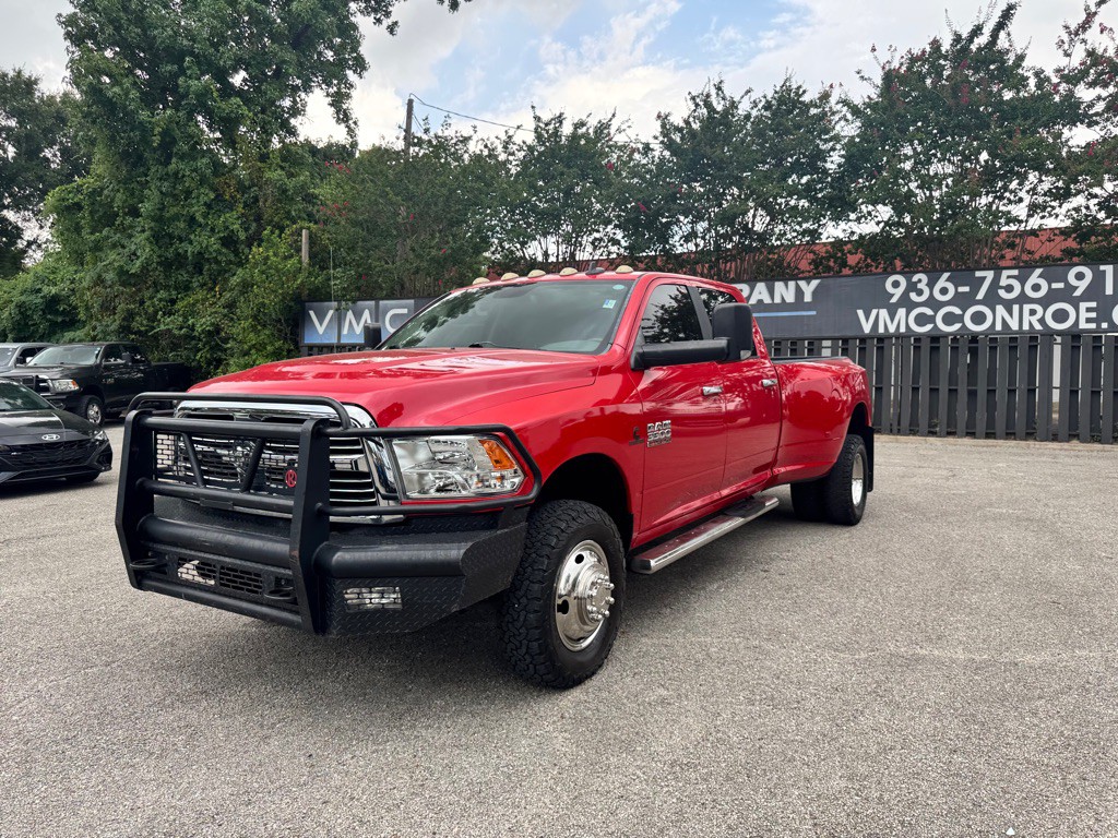 2015 RAM 3500 Image 2