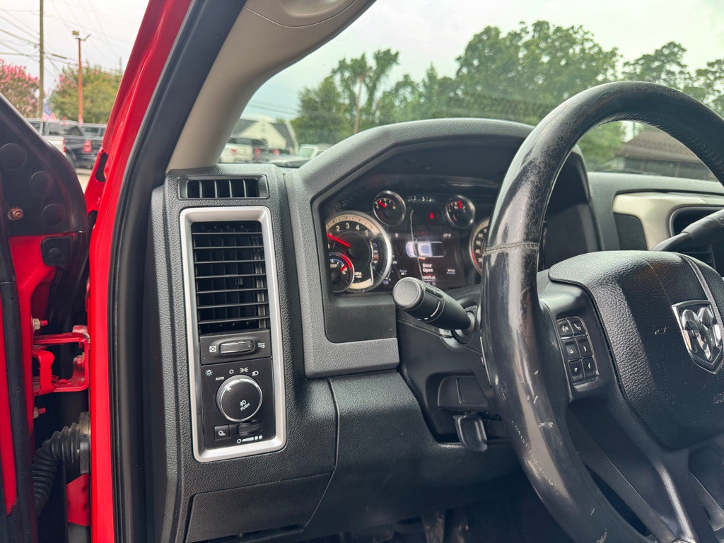 2015 RAM 3500 Image 12