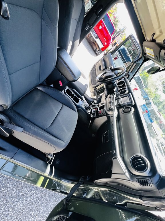 2021 Jeep Wrangler Image 14