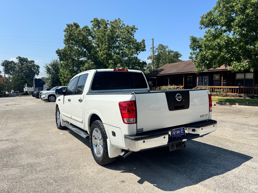 2010 Nissan Titan Image 6