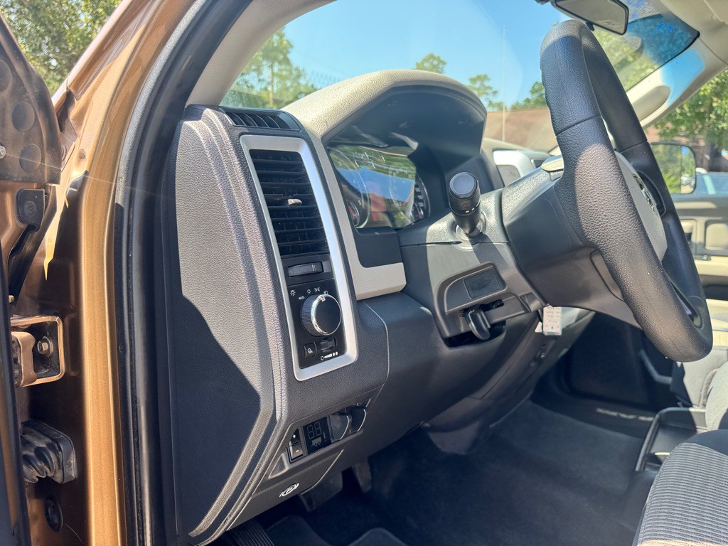 2012 Dodge Ram 3500 Image 10