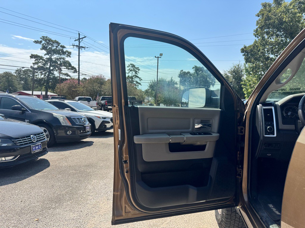 2012 Dodge Ram 3500 Image 12