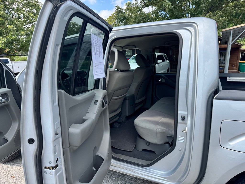 2019 Nissan Frontier Image 9
