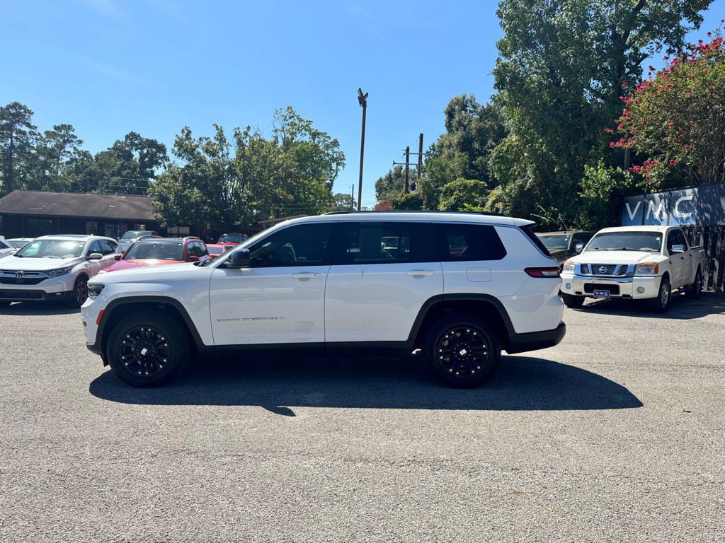 2022 Jeep Grand Cherokee Image 1