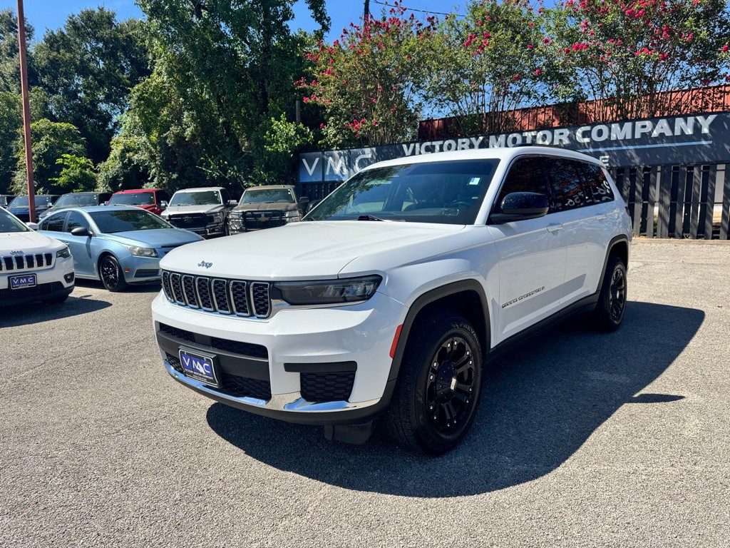 2022 Jeep Grand Cherokee Image 2