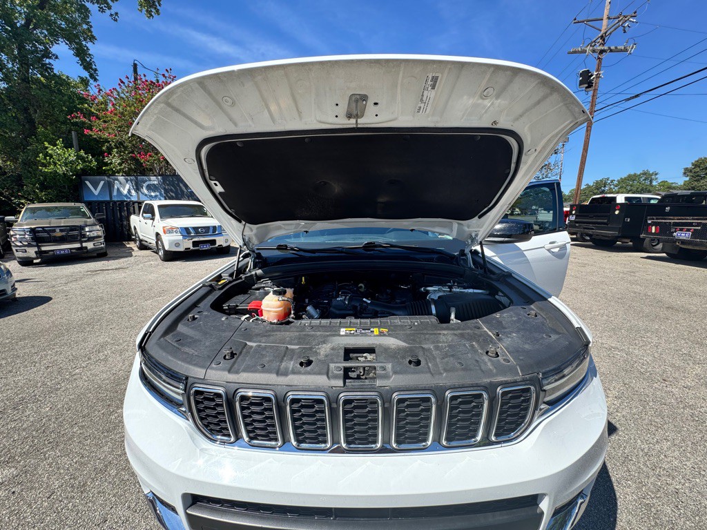 2022 Jeep Grand Cherokee Image 8