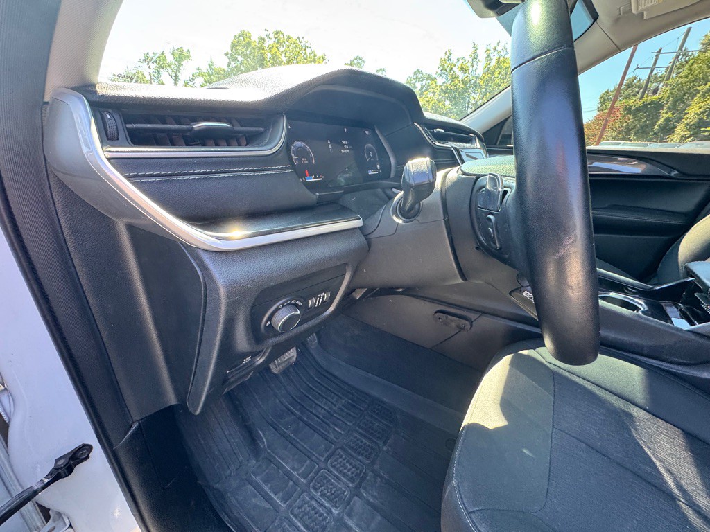 2022 Jeep Grand Cherokee Image 13