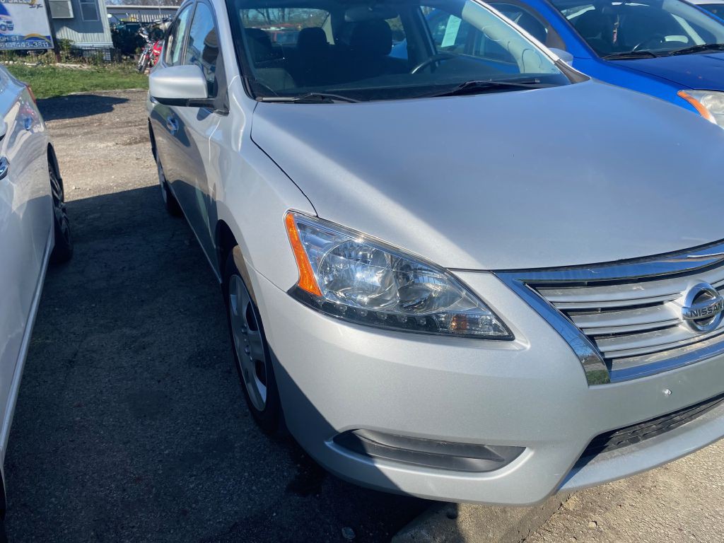 2015 Nissan Sentra Image 1