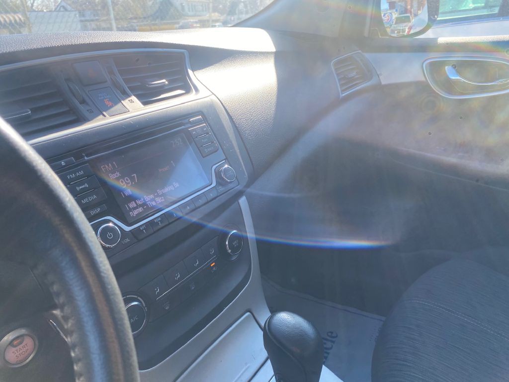 2015 Nissan Sentra Image 6