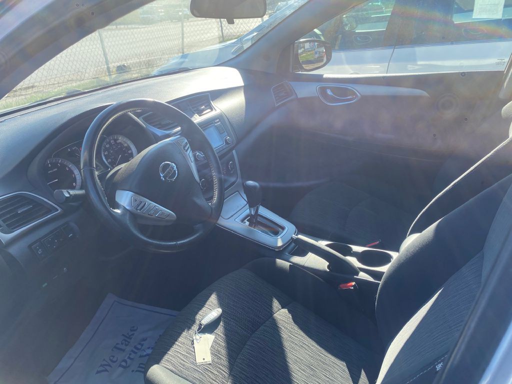 2015 Nissan Sentra Image 7