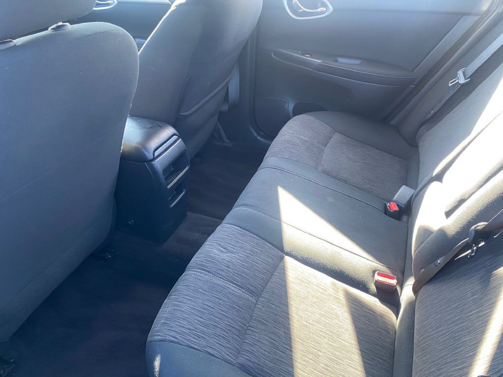 2015 Nissan Sentra Image 8