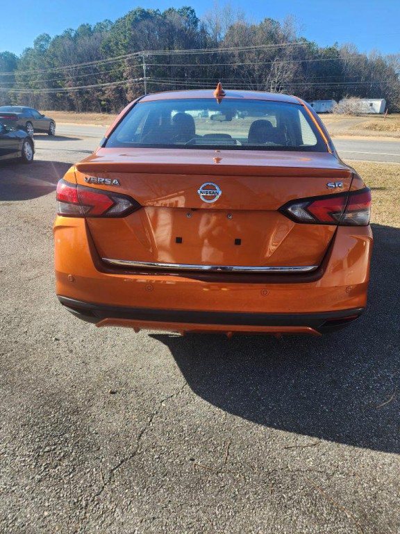 2021 Nissan Versa Image 4