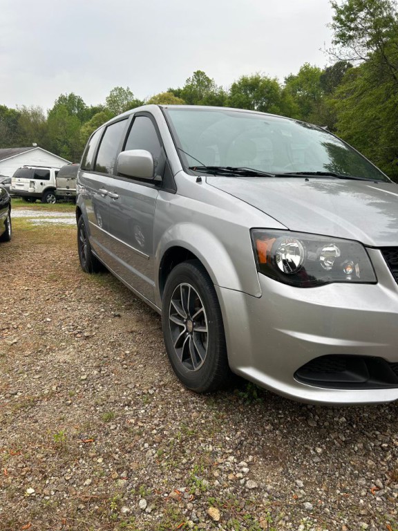 2015 Dodge Grand Caravan Image 2