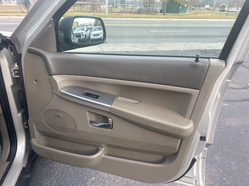 2009 Jeep Grand Cherokee Image 17