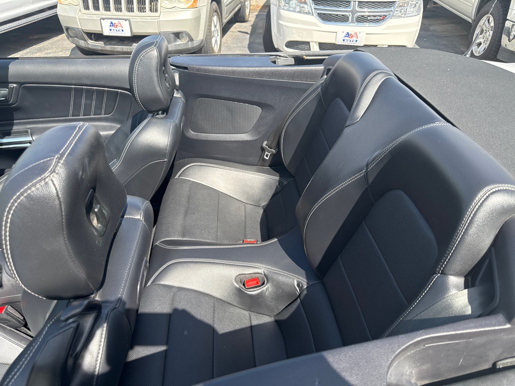 2019 Ford Mustang Image 8