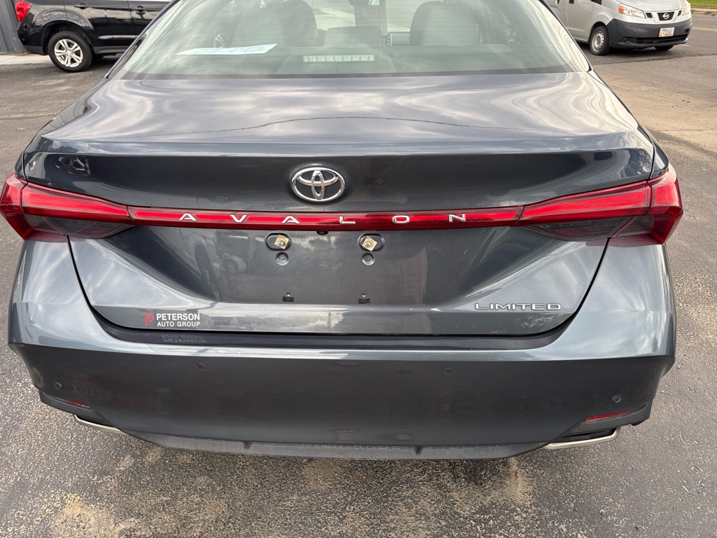 2019 Toyota Avalon Image 8