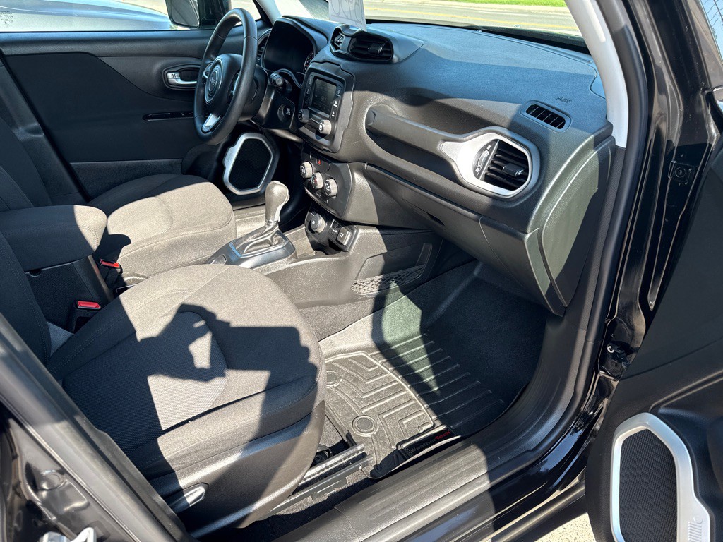 2018 Jeep Renegade Image 12