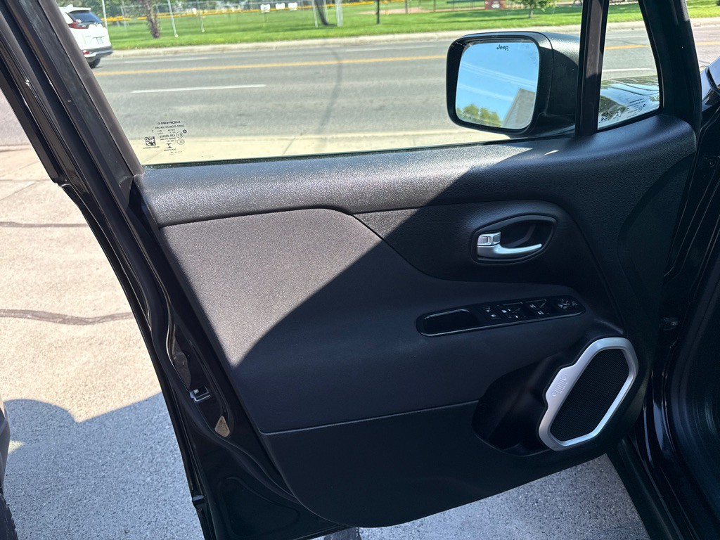2018 Jeep Renegade Image 19