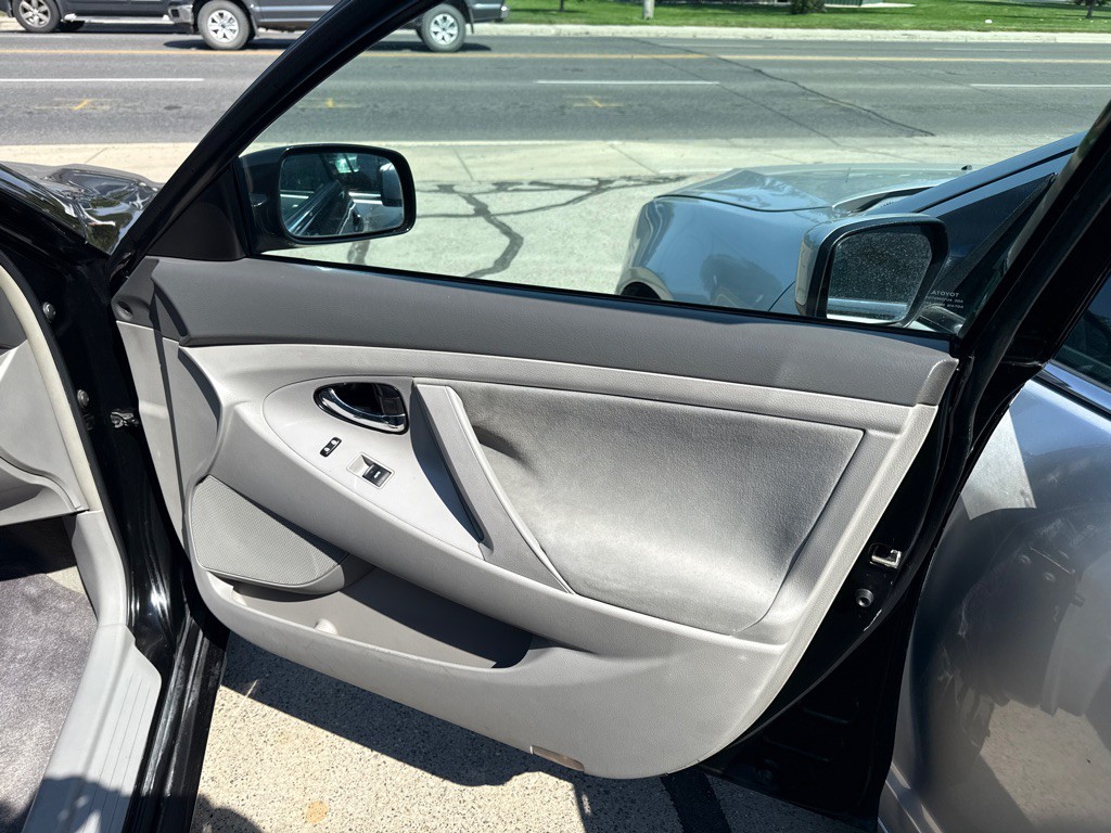 2010 Toyota Camry Image 10